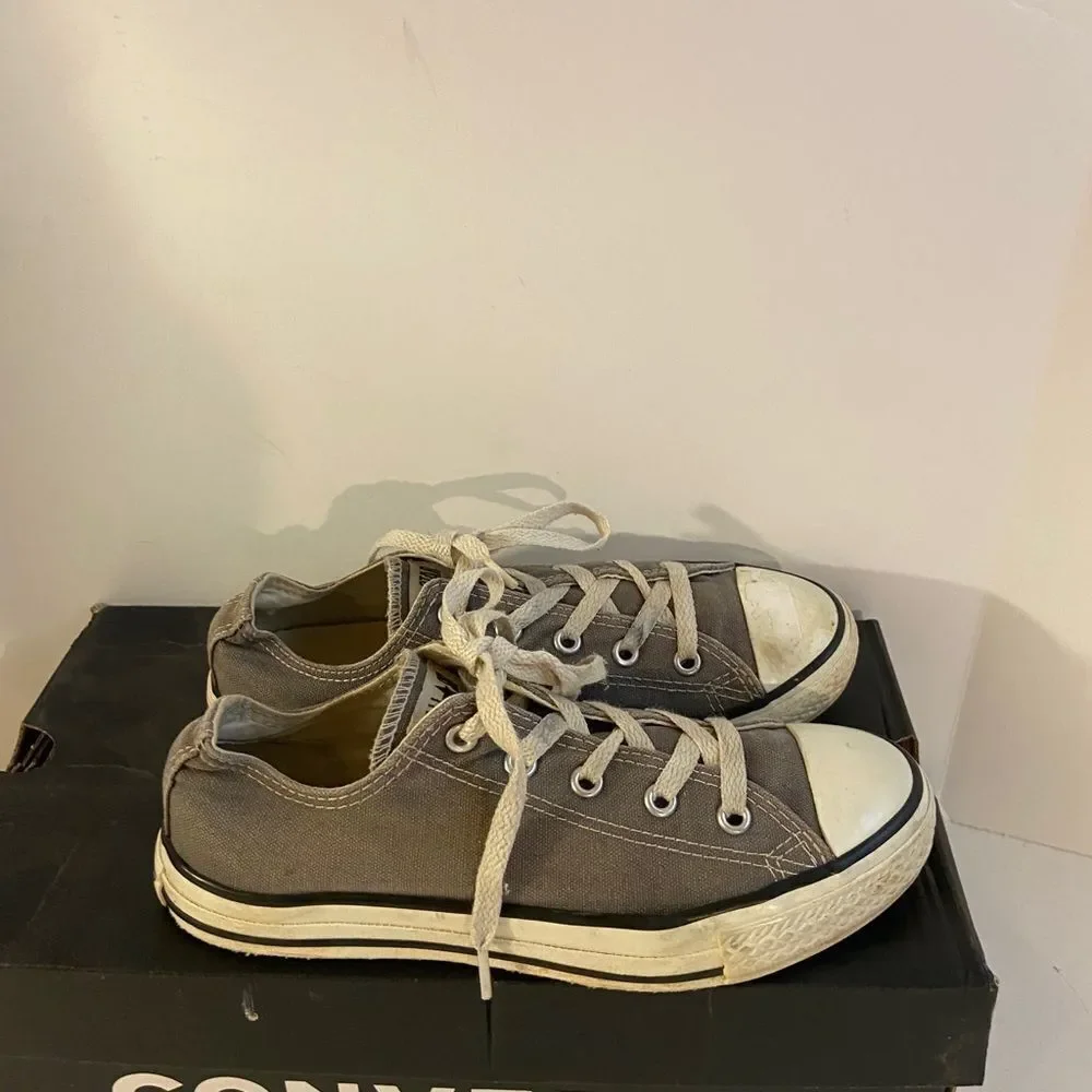Converse gray youth‎ size 3